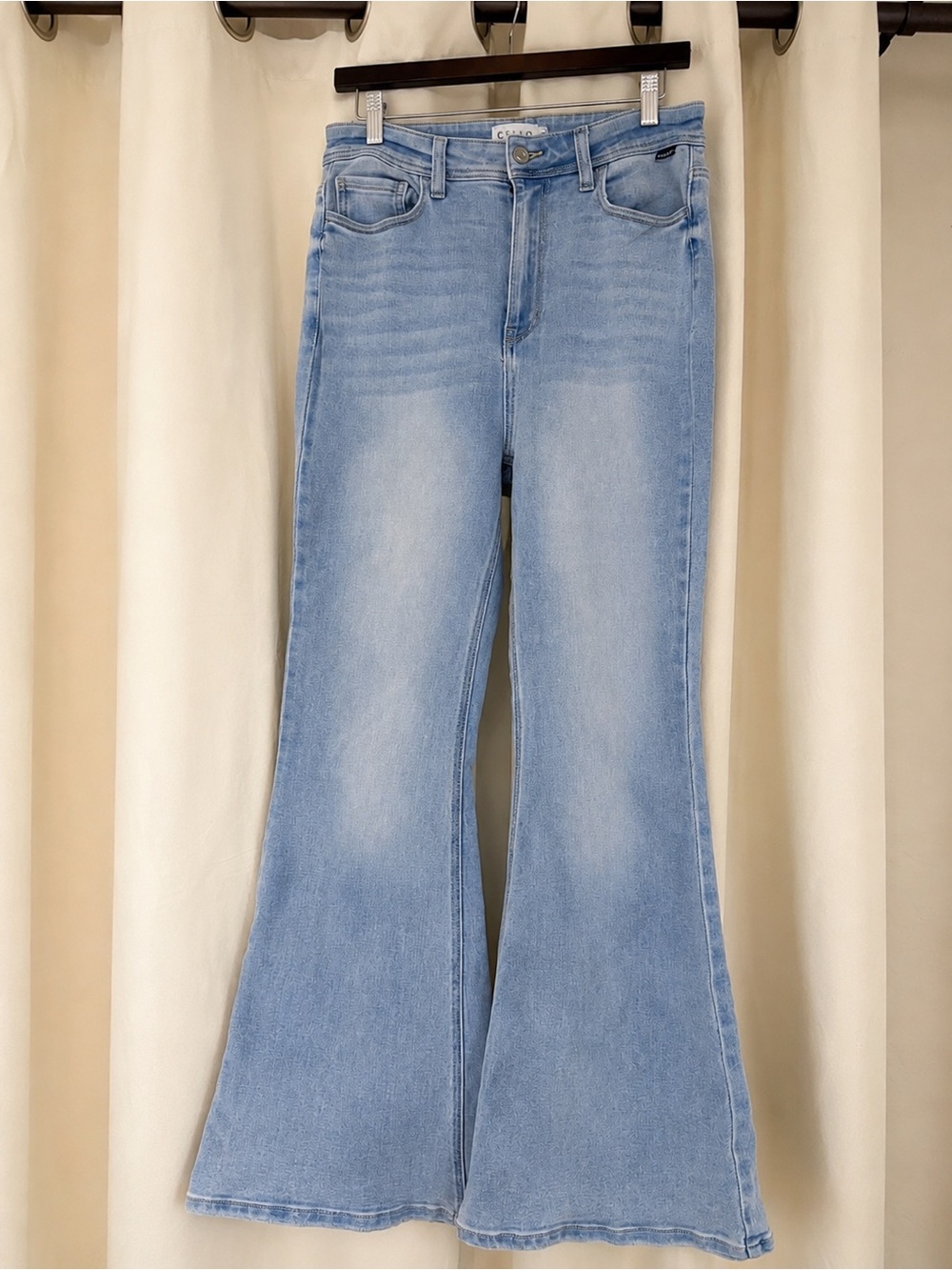 Cello High Rise Light Wash Flare Jeans Size 11